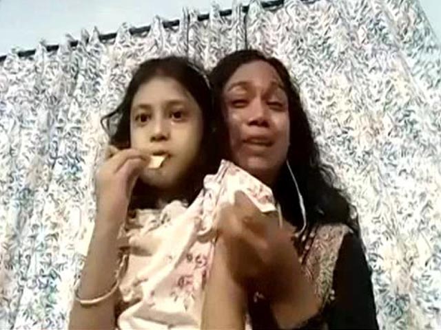 "She's Waiting For Her Dad": Wife Of Pilot Who Died Of Covid Breaks Down