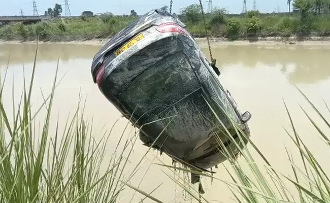 2 Bodies Found In 2 Cars After Ganga Canal Desilted In UP's Muzaffarnagar