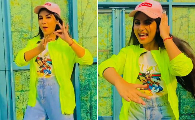 हरियाणवी सिंगर Renuka Panwar का ‘Dj पे नाचूंगी’ गाने पर दिखा स्वैग, जींस-शर्ट में किया धमाकेदार...देखें Dance Video हरियाणवी सिंगर Renuka Panwar का ‘Dj पे नाचूंगी’ गाने पर दिखा स्वैग, जींस-शर्ट में किया धमाकेदार...देखें Dance Video