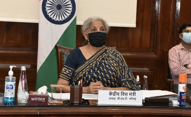 GST परिषद के फैसले से महंगी हो सकती हैं दालें; कसीनो, ऑनलाइन गेमिंग पर जीएसटी को लेकर अगले महीने रिपोर्ट