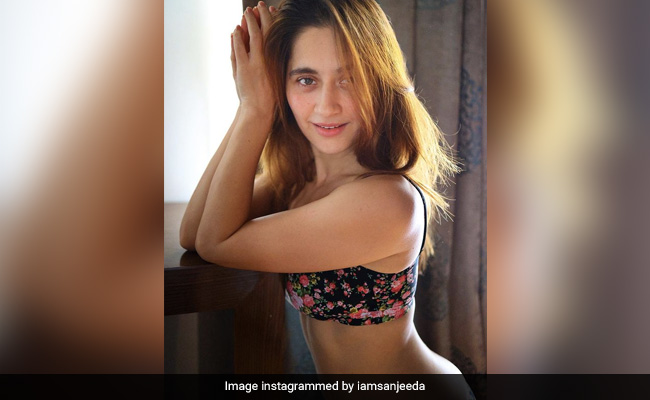 Sanjeeda Shaikh's Sun-Kissed Summer Fashion Is Incomplete Without Her Floral Bra Top