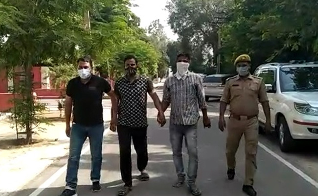 गाजियाबाद पुलिस ने सुलझाई परिवार के 4 लोगों के कत्ल की गुत्थी, पैसा बनी हत्या की वजह