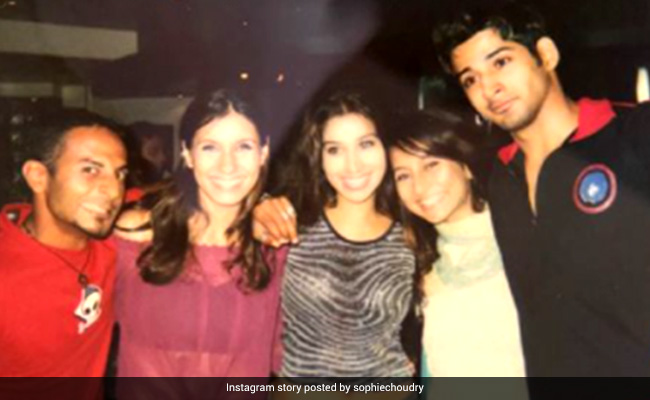 A Throwback From The "Second And Third Era Of MTV VJs." Can You Name Them All?