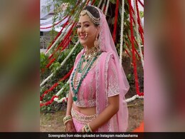 मिथुन चक्रवर्ती की बहू मदालसा शर्मा ने 'बन्नो रे बन्नो' सॉन्ग पर यूं दिए एक्सप्रेशन, दुल्हन लुक हुआ वायरल- देखें Video मिथुन चक्रवर्ती की बहू मदालसा शर्मा ने 'बन्नो रे बन्नो' सॉन्ग पर यूं दिए एक्सप्रेशन, दुल्हन लुक हुआ वायरल- देखें Video