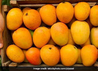 Kitchen Tips: 5 Easy Tips To Remember While Buying Mangoes Kitchen Tips: 5 Easy Tips To Remember While Buying Mangoes