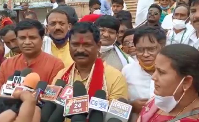 "मुझे सुनाई नहीं दिया..." : शराबबंदी पर छत्तीसगढ़ के मंत्री का अजीबो-गरीब जवाब; देखिए VIDEO