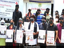 Doctors Protest In Delhi Over Violence Against Healthcare Professionals Doctors Protest In Delhi Over Violence Against Healthcare Professionals