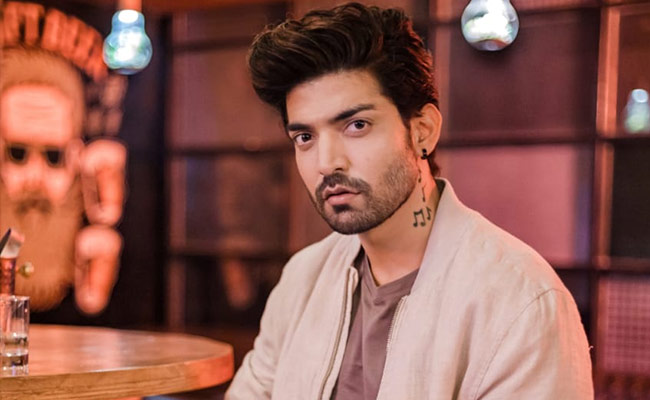 <i>Bedardi Se Pyaar Ka</i>: Gurmeet Choudhary's Song Hits 45 Million Views In A Week