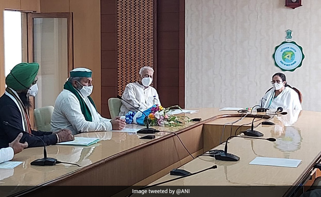 Mamata Banerjee Assures Support To Farmers' Leader Rakesh Tikait Over Farm Law Protests