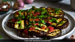 Indian Cooking Tips: How To Make Rigan Na Palita - A Masaledar Tawa Baingan Fry From Gujarat