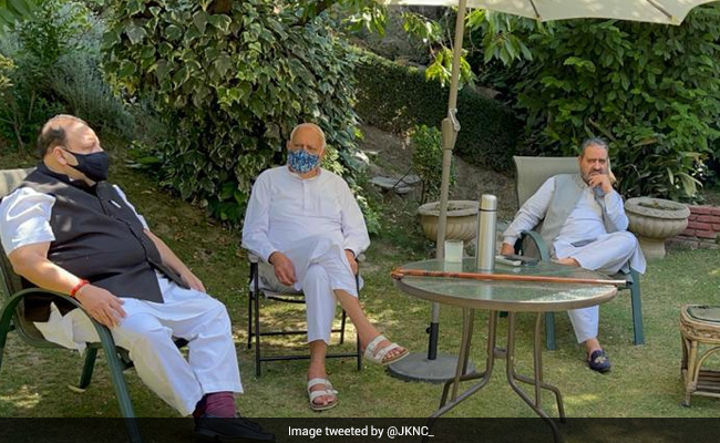 Farooq Abdullah Holds Consultations With Party Leaders From Jammu Over Meet With PM