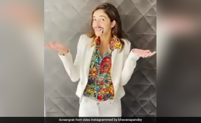 The Ananya Panday Version Of Dad Chunky's Popular Looks. She Did Good