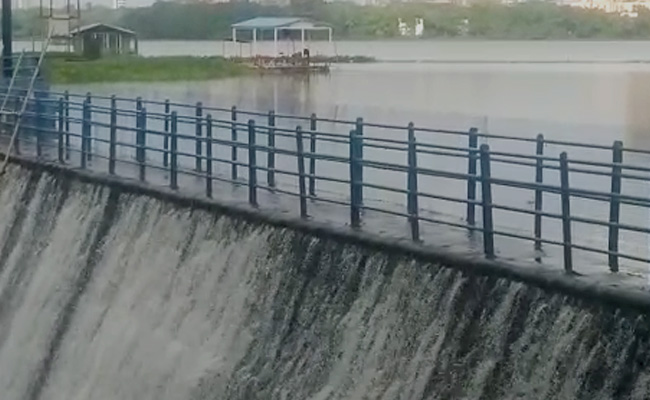 Mumbai's Powai Lake Overflows Due To Heavy Rains