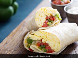 Egg Wrap: रात की बच गई है रोटी तो ऐसे बनाएं स्वादिष्ट एग रैप, यहां देखें रेसिपी Egg Wrap: रात की बच गई है रोटी तो ऐसे बनाएं स्वादिष्ट एग रैप, यहां देखें रेसिपी