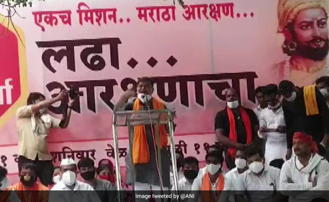 कोविड संबंधी पाबंदियों का उल्लंघन करते हुए मार्च और रैली, मराठा आरक्षण की मांग