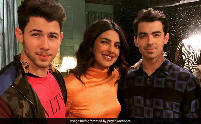 Priyanka Chopra Gets A Surprise Gift From Joe Jonas. What's Inside?