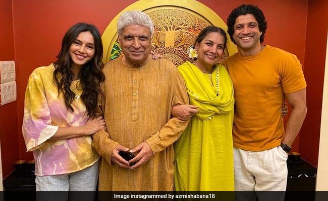 Shabana Azmi's Pic With Husband Javed Akhtar, Farhan Akhtar And His Girlfriend Shibani Dandekar Is All Things Nice