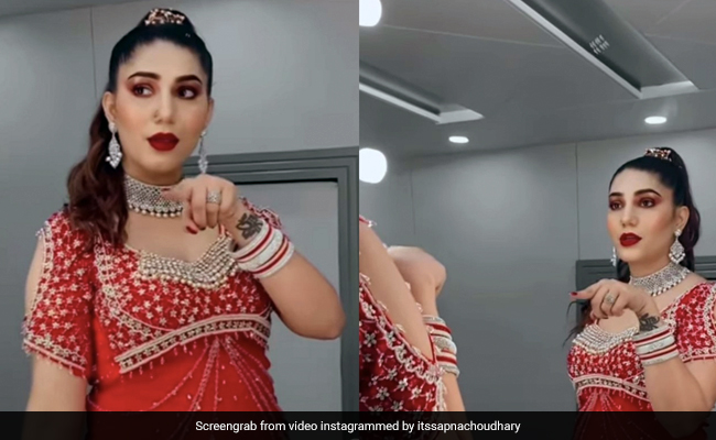 Sapna Choudhary ने रेखा के गाने पर यूं किया डांस, बोलीं- तुम जैसे दीवाने हजारों हैं...देखें Video