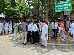 UP Polls On Radar, MLAs From Mayawati's Party Meet Akhilesh Yadav