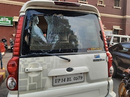 शिया वक़्फ़ बोर्ड के पूर्व अध्यक्ष वसीम रिज़वी पर लखनऊ में हमला, आक्रोशित भीड़ ने घेरा शिया वक़्फ़ बोर्ड के पूर्व अध्यक्ष वसीम रिज़वी पर लखनऊ में हमला, आक्रोशित भीड़ ने घेरा