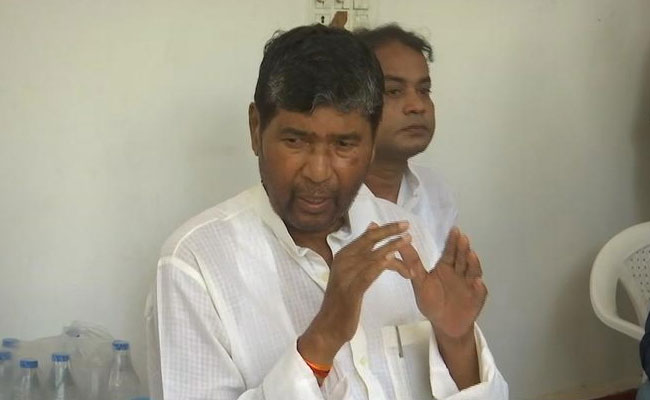"चिराग पासवान के लिए हाजीपुर लोकसभा सीट नहीं छोड़ेंगे" : केंद्रीय मंत्री पशुपति पारस का ऐलान