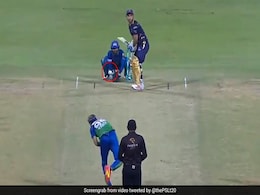 PSL 2021: Imran Tahir ने डाली ऐसी रहस्यमयी गेंद, बल्ले के पीछे से अंदर घुस गई गेंद - देखें Video PSL 2021: Imran Tahir ने डाली ऐसी रहस्यमयी गेंद, बल्ले के पीछे से अंदर घुस गई गेंद - देखें Video