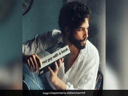 Siddhant Chaturvedi Breaks The Internet With His "Hot Guy With A Book" Pic Siddhant Chaturvedi Breaks The Internet With His "Hot Guy With A Book" Pic
