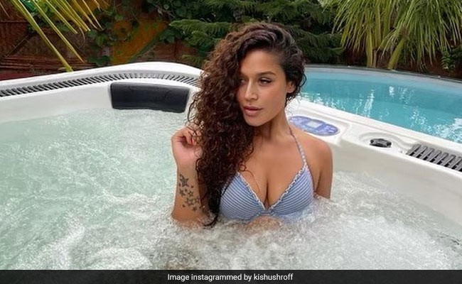 Krishna Shroff's Jacuzzi Pic Perfectly Sums Up The Weekend Mood