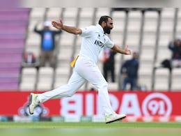 WTC Final: Mohammed Shami Wraps A Towel While On Field, Fans Post Amusing Reactions WTC Final: Mohammed Shami Wraps A Towel While On Field, Fans Post Amusing Reactions