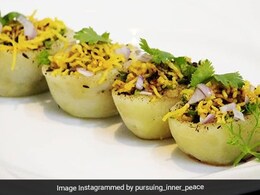 Aloo Handi Chaat: This Street-Side Chaat Is A Delicious Medley Of Stuffed Potatoes And Flavourful Spices