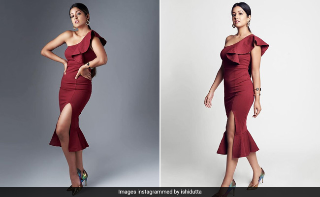 Is That The Dancing Girl Emoji Or Just Ishita Dutta Looking Chic In A Ruffled Dress?
