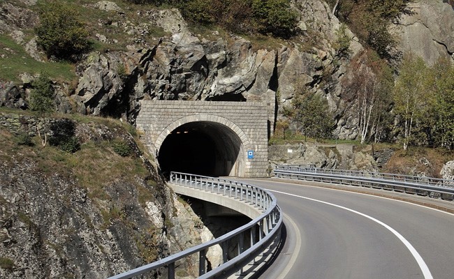 Rs 15,000 Crore Lost As 144 Central Projects Reported Delays This Year