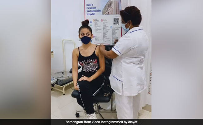 "Wasn't Bad At All": Alaya Furniturewalla Gets First COVID-19 Vaccine Shot