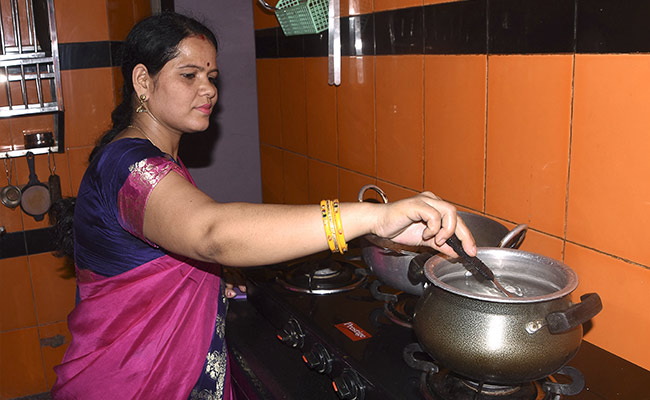 No COVID-19 Vaccines For India's Frightened Mums-To-Be