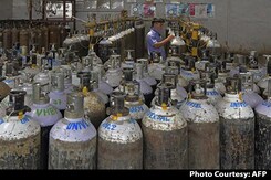 Top News Of The Day: Ugly Political Fight Over Delhi's Oxygen Demand Top News Of The Day: Ugly Political Fight Over Delhi's Oxygen Demand