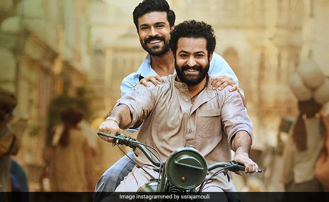 <I>RRR</i>: Ram Charan And Jr NTR In New Pic. Excitement Level - Super Max