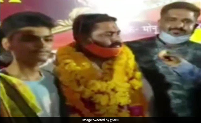 MP: भाजयुमो नेता को समर्थकों की भीड़ के बीच बर्थडे मनाना पड़ा महंगा, 10 हजार रु. का जुर्माना