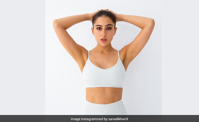 This Pic Inspired Poet Sara Ali Khan To Write Another <I>Shayari</I> And We Love It