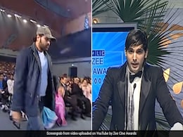 ...जब जायेद खान ने अवॉर्ड शो में उड़ाया था हिमेश रेशमिया का मजाक, यूं गुस्सा हो गए थे सिंगर- देखें Video ...जब जायेद खान ने अवॉर्ड शो में उड़ाया था हिमेश रेशमिया का मजाक, यूं गुस्सा हो गए थे सिंगर- देखें Video