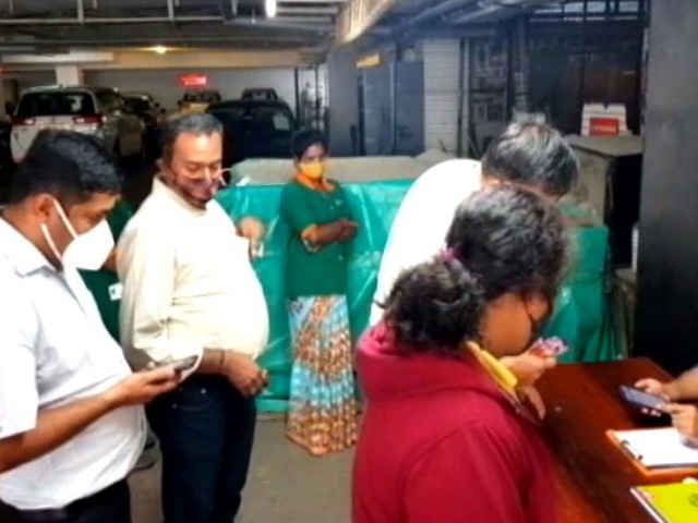 Bengaluru: Lockdown Lifted, Crowds Back