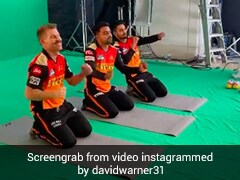 David Warner Dances With Rashid Khan And Manish Pandey. Watch