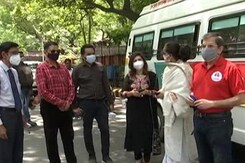'Doctors On Wheels' Make Coronavirus Healthcare Accessible For Rural India 'Doctors On Wheels' Make Coronavirus Healthcare Accessible For Rural India
