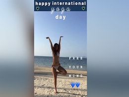 Kareena Kapoor In A Bikini By The Beach Is How We Aspire To Do Yoga Everyday Kareena Kapoor In A Bikini By The Beach Is How We Aspire To Do Yoga Everyday