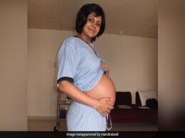Mandira Bedi Shares Unseen Pic From Her Pregnancy Days: "When It Was A Bun In The Oven Time," Writes Actress Mandira Bedi Shares Unseen Pic From Her Pregnancy Days: "When It Was A Bun In The Oven Time," Writes Actress
