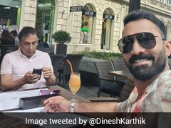 Dinesh Karthik Tweets Picture With Sunil Gavaskar Before His Commentary Stint