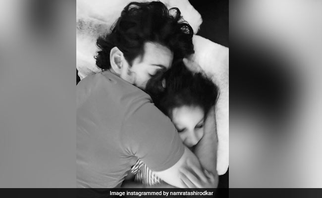 Namrata Shirodkar's Caption For This Pic Of Mahesh Babu-Sitara Is Winning The Internet