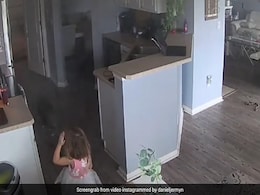 Watch: Four-Year-Old Spots Fire In Kitchen, Saves Home By Alerting Dad Watch: Four-Year-Old Spots Fire In Kitchen, Saves Home By Alerting Dad