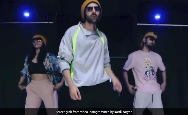 Kartik Aryan ने अल्लू अर्जुन के सुपरहिट गाने 'Butta Bomma' पर किया जोरदार डांस, देखें Video