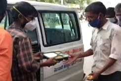 Former Child Labourer From Hyderabad Provides Food And Oxygen During COVID-19 Former Child Labourer From Hyderabad Provides Food And Oxygen During COVID-19