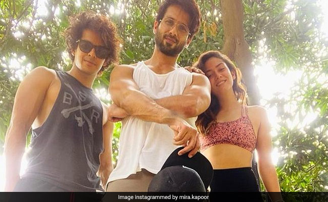 This "Dream Team" is Family-Only: Mira Rajput, Shahid Kapoor And Ishaan Khatter